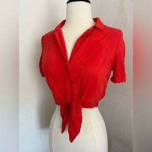Pull & Bear | Red Front Tie Collared Crop Button Down (XS)
